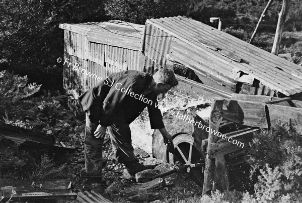 O'LEARYS(DAWROSS) ELECTRICAL SCHEME AT SLUICE OILING THE WATER WHEEL